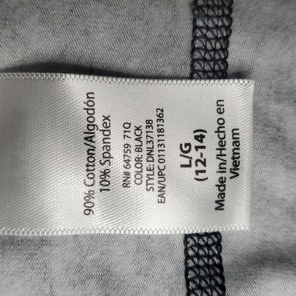 Danskin Now Fitted Capri Leggings - Picture 3 of 4